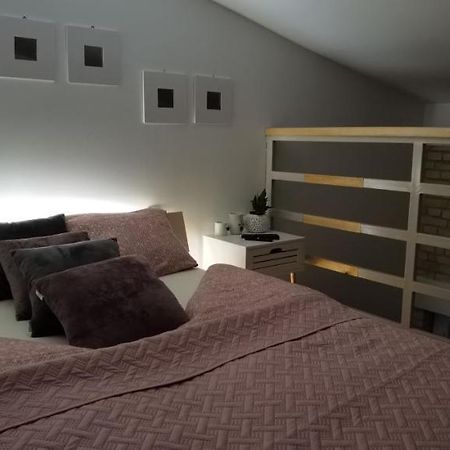 Zona Apartments 1 Зренянин Екстер'єр фото